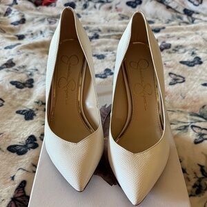 Jessica Simpson Cream Heels